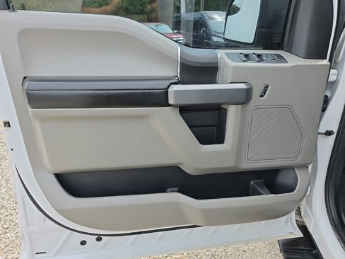 Used 2018 Ford F150 XLT image 11