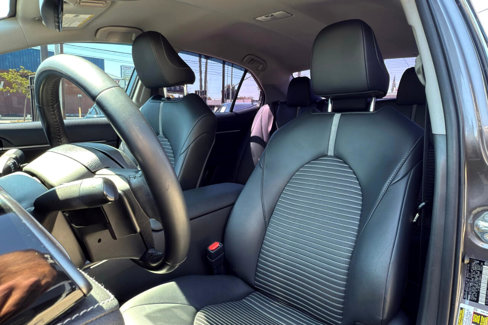 Used 2020 Toyota Camry SE image 10