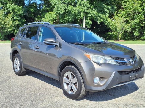 Used 2015 Toyota RAV4 XLE image 1