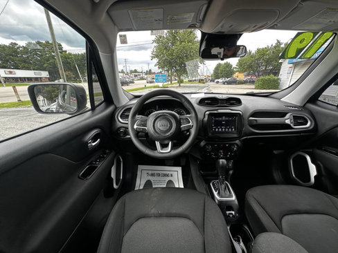 Used 2019 Jeep Renegade Sport w/ UConnect 7.0 Group image 23