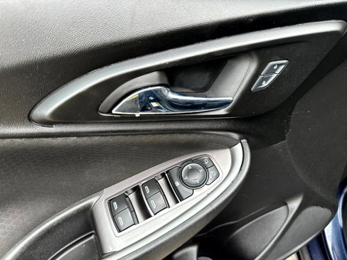 Used 2017 Chevrolet Malibu LS image 15