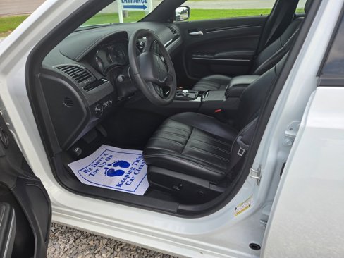 Used 2023 Chrysler 300 S image 6