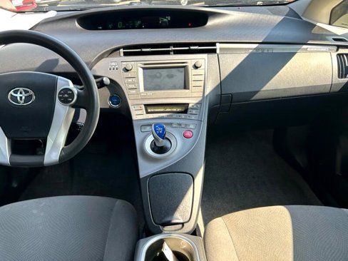 Used 2014 Toyota Prius Plug-In Hybrid image 11