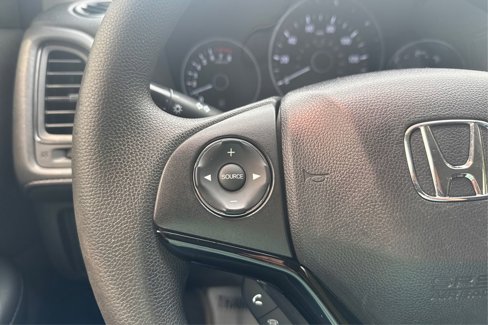 Used 2017 Honda HR-V LX image 29