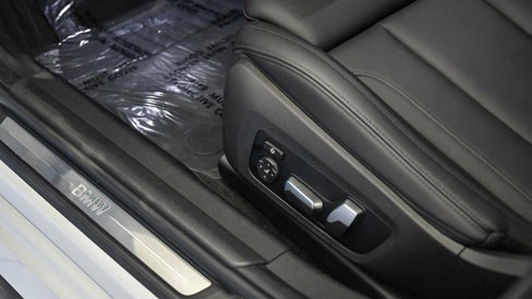 Used 2021 BMW 330i Sedan w/ Premium Package image 22