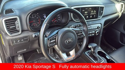 Used 2020 Kia Sportage S image 10