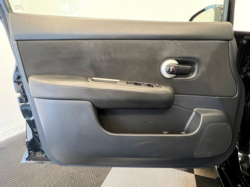 Used 2012 Nissan Versa SL w/ SL Navigation Pkg image 7