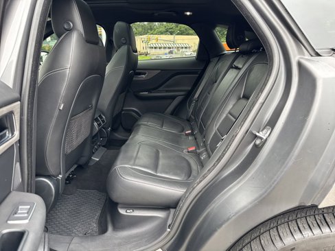 Used 2017 Jaguar F-PACE S image 11