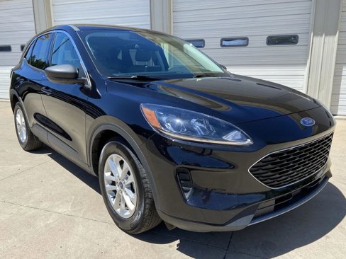 Used 2022 Ford Escape SE image 1