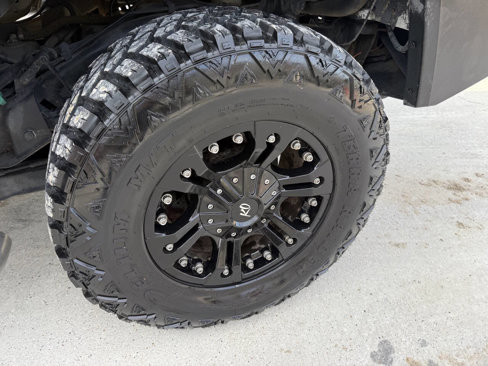 Used 2003 HUMMER H2 w/ Preferred Equipment Group image 21