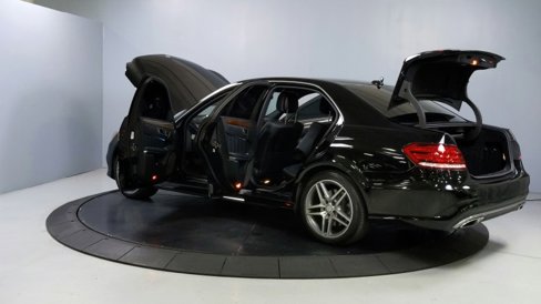 Used 2014 Mercedes-Benz E 550 4MATIC Sedan image 13