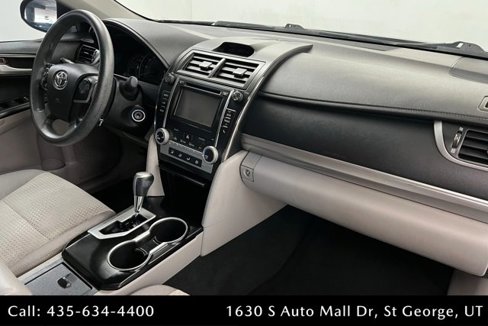Used 2014 Toyota Camry LE image 23