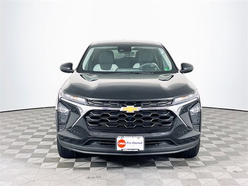 Certified 2025 Chevrolet Trax LS image 2