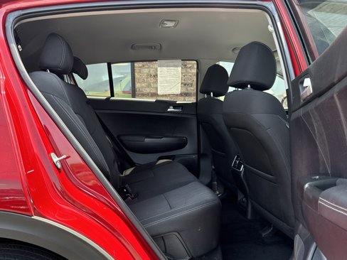 Used 2021 Kia Sportage LX image 12