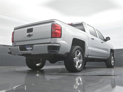 Used 2018 Chevrolet Silverado 1500 LT w/ Texas Edition image 23