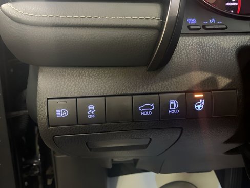 Used 2023 Toyota Camry XSE image 31