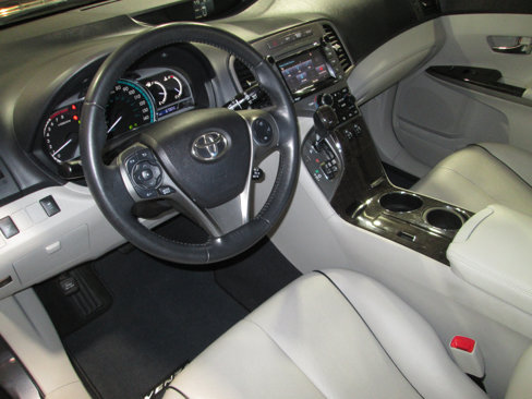 Used 2015 Toyota Venza XLE image 19