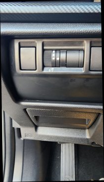Used 2024 Subaru Crosstrek 2.0i Premium image 32
