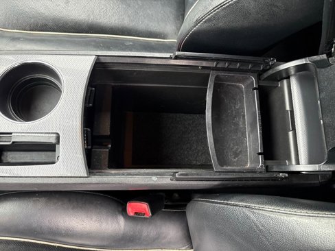 Used 2015 Toyota Venza XLE image 25