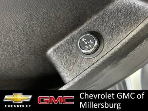Used 2019 Chevrolet Traverse LT image 17