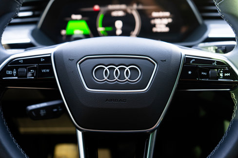 Used 2024 Audi Q8 e-tron Prestige w/ Prestige Package image 24