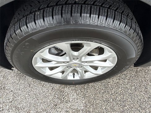 Used 2020 Chevrolet Equinox LT w/ Driver Convenience Package image 17