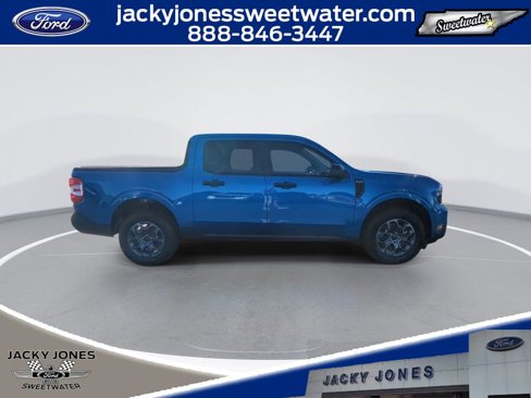 New 2025 Ford Maverick XLT image 9