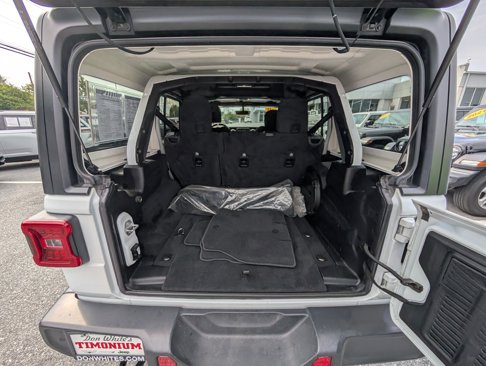 Used 2020 Jeep Wrangler Unlimited Sahara image 7