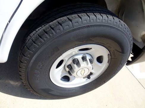 Used 2015 Chevrolet Express 3500 image 8