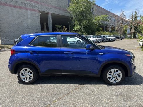 Certified 2022 Hyundai Venue SE w/ Cargo Package image 14