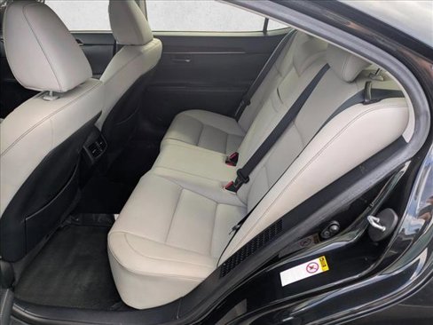 Used 2017 Lexus ES 300h w/ Navigation System Package image 17