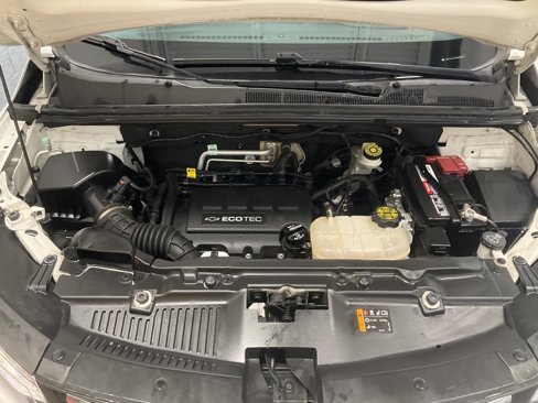 Used 2019 Chevrolet Trax LT w/ LT Convenience Package image 8