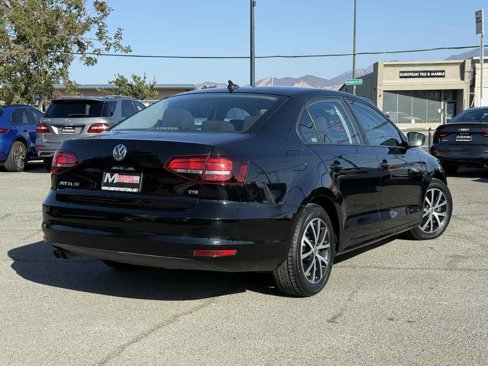 Used 2016 Volkswagen Jetta SE image 8