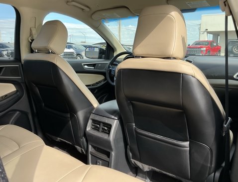 Used 2020 Ford Edge SEL image 32