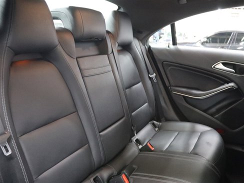Used 2018 Mercedes-Benz CLA 250 image 16