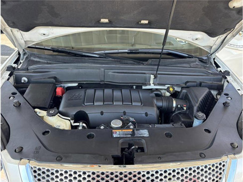 Used 2012 GMC Acadia Denali image 20