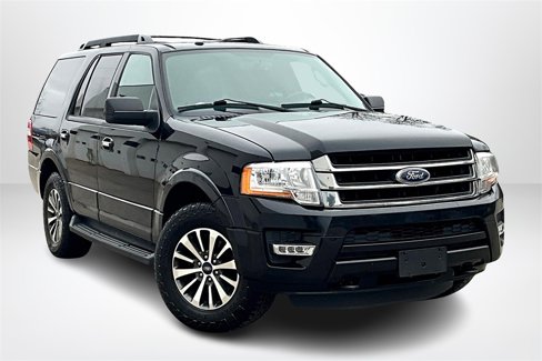 Used 2017 Ford Expedition XLT image 3