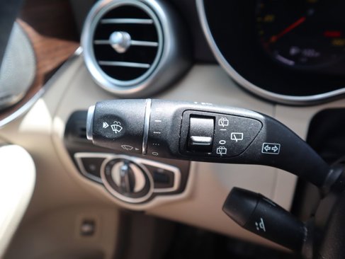 Used 2021 Mercedes-Benz GLC 300 image 21