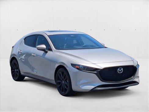 Used 2024 MAZDA MAZDA3 s image 3