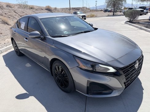 Used 2023 Nissan Altima 2.5 S image 3