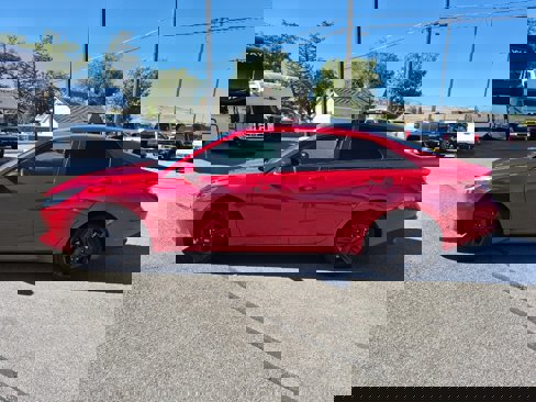 Used 2022 Hyundai Elantra SEL w/ Convenience Package image 2