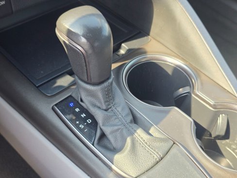 Used 2021 Toyota Camry SE image 28