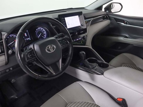 Used 2022 Toyota Camry SE image 24