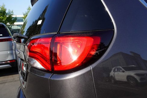 Used 2020 Chrysler Voyager LX image 6