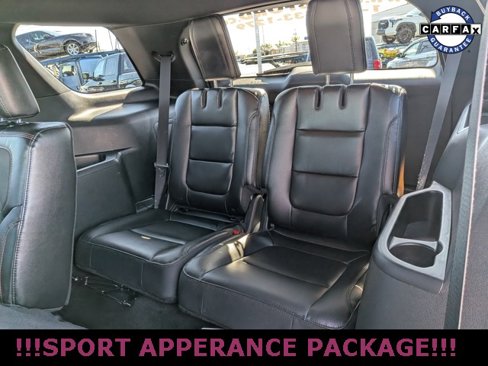 Used 2018 Ford Explorer XLT w/ XLT Appearance Package image 19
