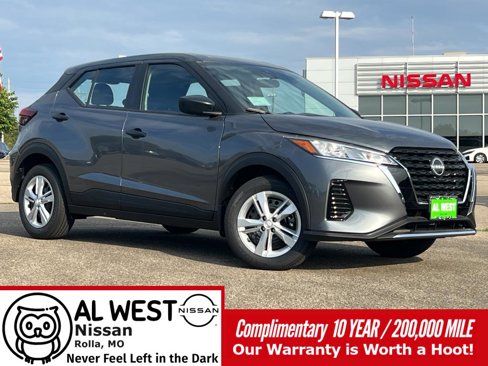 New 2025 Nissan Kicks Play S image 1