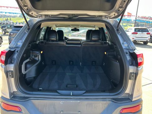 Used 2017 Jeep Cherokee Limited image 19