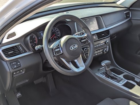 Used 2020 Kia Optima LX image 12
