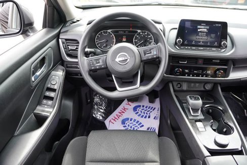 Used 2024 Nissan Rogue SV image 19