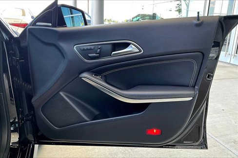 Used 2015 Mercedes-Benz CLA 250 image 18